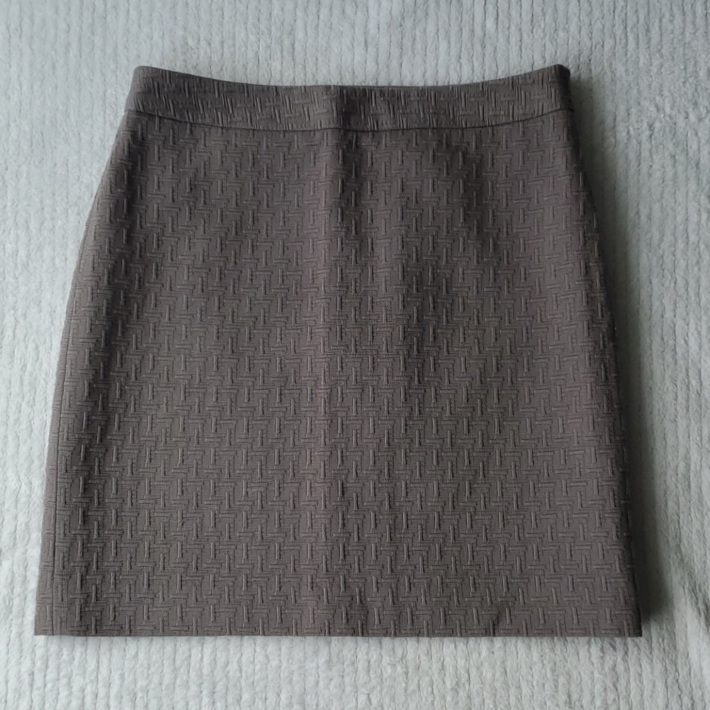 Ann Taylor LOFT Gray Textured Pencil Skirt Size 2